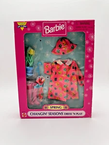 Vestido de Primavera Barbie Changin' Temporadas 1998 Vintage 'N Play ¡Conjunto de Moda! - Imagen 1 de 8