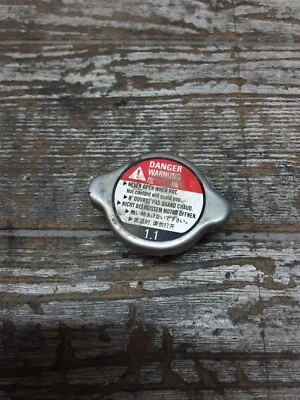 Honda VT750 2009 09 07-14 Shadow Spirit 750 refrigerante tapa radiador Foto 1 de 4