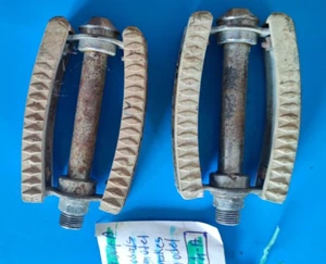 WAY ASSAUTO COPPIA PEDALI SPORTIVI PER FILI FRENI BICICLETTA MODELLO BICI VINTAGE - Foto 1 di 12