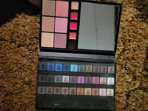 Avon True Color For The Love Makeup Palette Eyeshade Lip Gloss Blush Highlighter - Picture 1 of 2