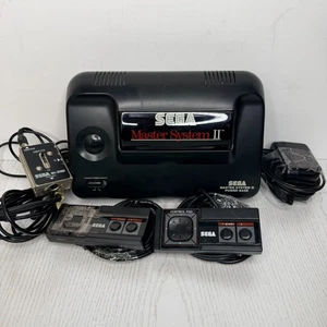Sega Master System II Power Base MASTER GEAR CONVERTER und 2 Original Controller - Bild 1 von 16