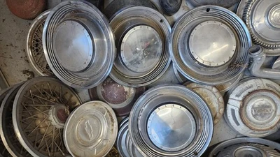 1971 71 Chrysler Newport New Yorker 5th Ave tampa de cubo tampa de roda OEM conjunto Mopar 4 - Imagem 1 de 4