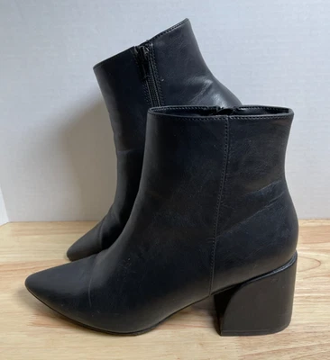 Botines al tobillo Madden Girl negros de tacón grueso con punta talla 9,5 Foto 1 de 4