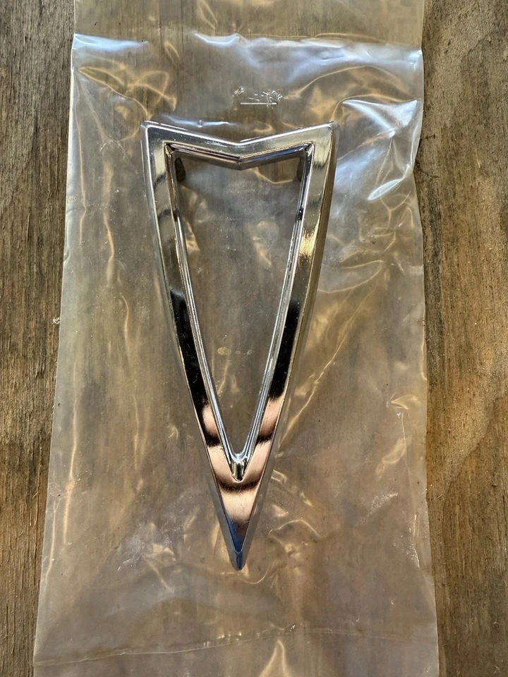 Новый из старых запасов GM 1968 1969 Pontiac Tempest Lemans GTO задняя четверть боковой габаритный фонарь ободок лампы - Изображение 1 из 4