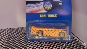 Hot Wheels 1/64 Mini Truck - Picture 1 of 3