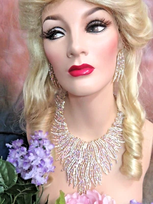 Juego de collar y pendiente de diseño Natasha babero cristal hielo AB pedrería nuevo con etiquetas Foto 1 de 4