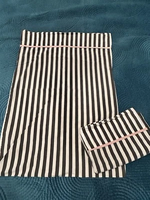 Fundas de almohada estándar a rayas blancas y negras Emily & Merritt PB Pottery Barn -2 Foto 1 de 3