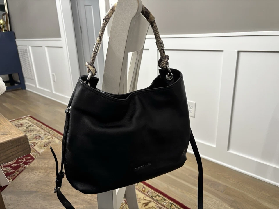 Bolso de Hombro Convertible Grande Michael Kors Isabel Nuevo con Etiquetas en Cuero Liso Negro  Foto 1 de 4