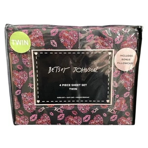 Betsey Johnson Twin Sheet Set 4 PC Pink Black - Lipstick Betsey Microfiber Soft - Picture 1 of 6