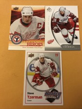 Steve Yzerman Detroit Red Wings 3 Card Lot Hockey Heroes