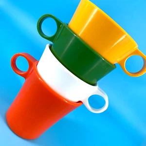 Vintage Rainbow DEKA PLASTICS Cup Set Elizabeth NJ Coffee Tea Mug 4" - Picture 1 of 11