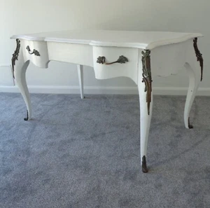 AND SO TO BED DRESSING DESK FRENCH CENTRE TABLE LOUIS WHITE PAINTED ANTIQUE LOOK - Picture 1 of 24