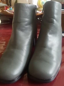 MUJER GRIS TOBILLO/BOTA/ZAPATO TALLA 7M USADO 1 VEZ 2" TACÓN 6" DESDE ARRIBA/TACÓN INFERIOR - Imagen 1 de 12