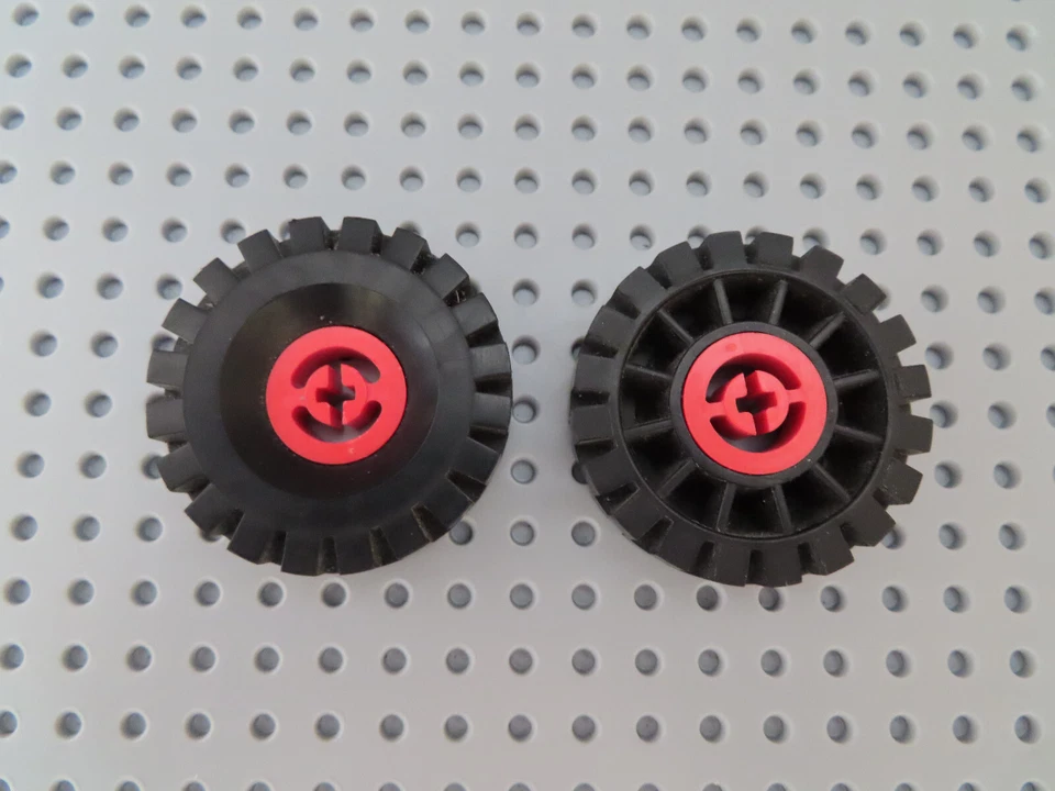 Lego 2 x Technic Rad 3482c03 / 3634 Felge rot 17x43    392 912 404  (1) - Bild 1 von 1