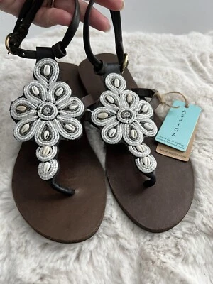 Sandalias de boda de playa de cuero ASPIGA nuevas 37 EE. UU. 6,5-7 conchas boho con cuentas Foto 1 de 4