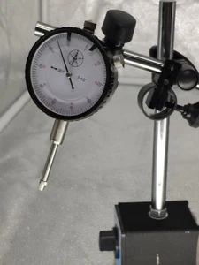 0-10mm Metric Dial Indicator + Magnetic Base W/Fine Adj. 60KGS - Bild 1 von 7