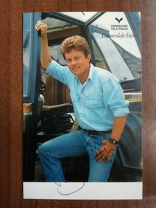 FRAZER HINES *Joe Sugden* EMMERDALE PRE-SIGNED AUTOGRAPH FAN CAST PHOTO CARD