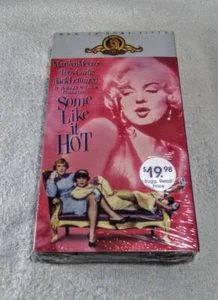 BRAND NEW & SEALED SOME LIKE IT HOT [VHS; 1988] MARILYN MONROE TONY CURTIS - Imagen 1 de 2