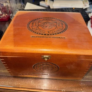 Vintage Remedios 92 Clemenceau Natural Wood Cigar Box EMPTY - Picture 1 of 6