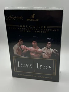 2024 Super Break Keepsake Bruce Lee Serie 2 Relikt - Factory Sealed Box #2 - Bild 1 von 5