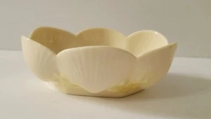 Beleek Sea Shell Bon Bon Dish Open Sugar Yellow Fine Porcelain 6th Mark - Picture 1 of 9