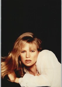 Kim Basinger UH - #4281A - Picture 1 of 1