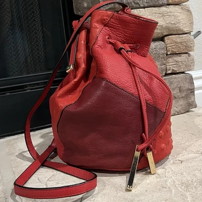 ¡Raro! Bolso cubo de cuero naranja sangre Halston Heritage Foto 1 de 4