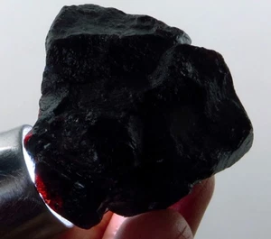 228Ct Natural Garnet Rhodolite Facet Rough Specimen YWE3639 - Picture 1 of 3