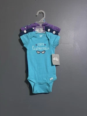 Love Your Onesie Brand Girlhoodcore Femenino Conjunto de 3 Piezas Body Talla 3-6mo Foto 1 de 4