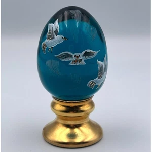 80's Fenton Ltd. Ed Hand Painted Teal Glass Egg Seagulls Signed by  D. Fredrick - Picture 1 of 3