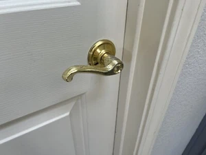 Door Knob, Schlage Gold, Passage - Picture 1 of 4