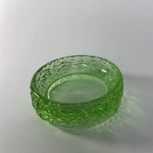 Vtg Avon Green Glass Jewelry Trinket Soap Dish Candle Holder Floral Embossed - Picture 1 of 7