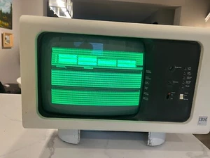 Vintage IBM 5253 Display Station - Powers on - Picture 1 of 14