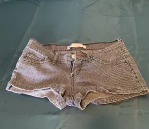 Levi's short button Striped blue and white womens size 25 - Picture 1 of 1