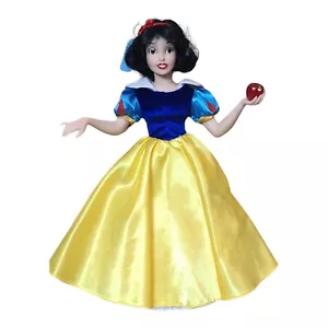 Splendida bambola Disney Biancaneve Ashton Drake 14 pollici. Dita danneggiate - Foto 1 di 11