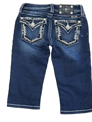 Bermudas Miss Me Niñas Talla 10 Azul Denim Bling Bolsillos Flor de Lis Usadas en Excelente Condición Foto 1 de 4