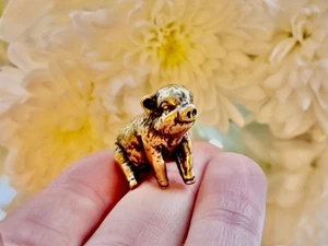 Glückliches kleines Ferkel feine massive Messing Miniatur, Wachsausschmelzguss, Schweinefigur, - Bild 1 von 5