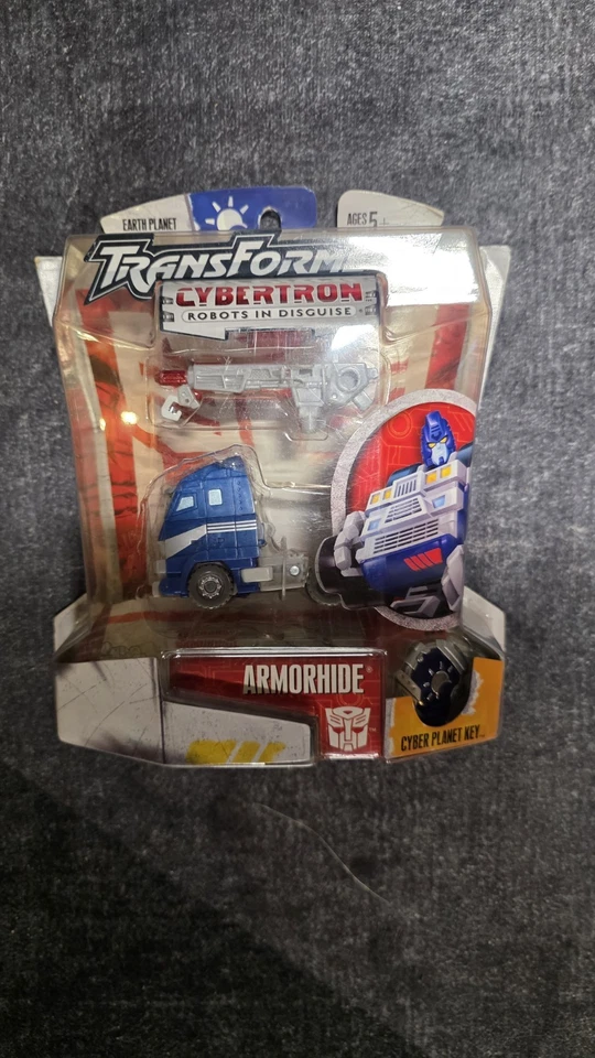 Hasbro Transformers Cybertron Scout Armorhide Action Figure - Imagem 1 de 1
