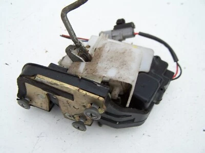 Toyota Rav4 puerta trasera derecha bloqueo central trampa (1994-1997) OSR Foto 1 de 3