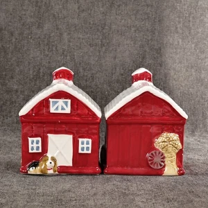Pioneer Woman Rustic Red Barn Salt & Pepper Shakers Farmhouse Ceramic Set - Bild 1 von 8