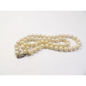 Vintage pearl necklace, 21" length, estate jewelry find - Picture 1 of 6