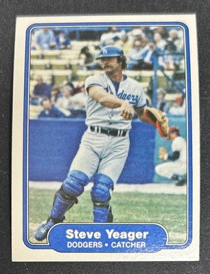 1982 Fleer Steve Yeager Baseball Card #29 Dodgers Catcher VG O/C - Image 1 of 2