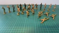 Airfix British Commandos Figures 1/32 Scale, 24 figures, some painted, Unboxed  