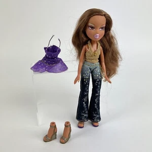 Bambola moda Bratz MGA Passion 4 Fashion Yasmin 1° con abbigliamento giocattolo articolato - Foto 1 di 6