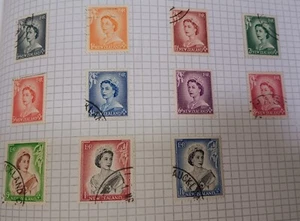 🦋NEW ZEALAND - 1953-54 - Pre-Decimal - Queen Elizabeth II - 11 STAMPS INC. 1/6d - Picture 1 of 2