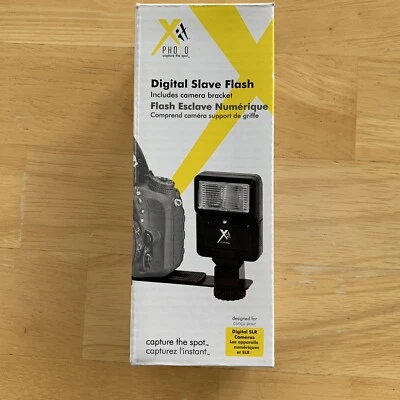 XIT PHOTO CAPTURE THE SPOT DIGITAL SLAVE FLASH INCLUDES CAMERA BRACKET - Image 1 of 4