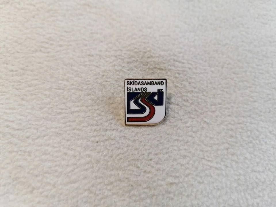 Beijing 2022 - Iceland Ski Federation pin model-2 - Image 1 of 1