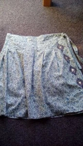 Green multi floral and beaded, lined wrap skirt size 16 - Picture 1 of 4
