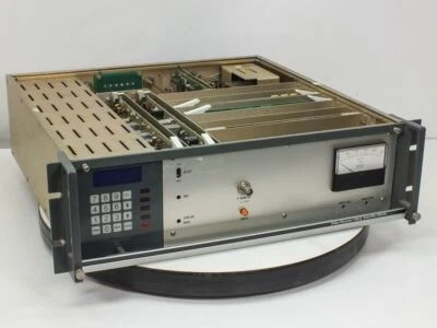 Receptor de video Scientific Atlanta 7500-02 19" conjunto de montaje en rack 211553-sin cubierta superior Foto 1 de 4