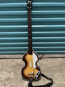 Rock Band Beatles Hofner Bass Guitar Wireless XBGTS3 Xbox Tested - Picture 1 of 6